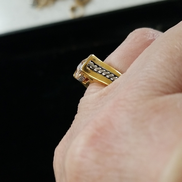 Ring - Picture 2 of 4